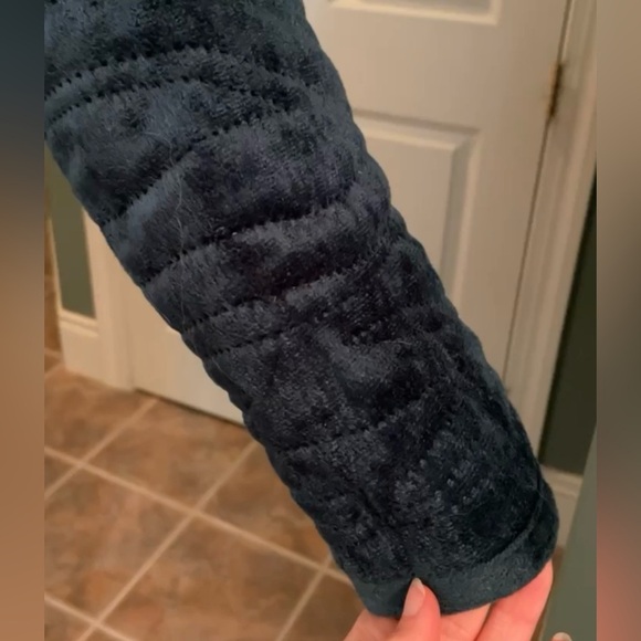 🌲folk Norway green & burgundy quilted jacket with velvet sleeves *firm price - Picture 3 of 3